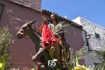 La procesión de La Burrita toma San Juan después de dos años de suspensión por la pandemia/Francisco Javier Santana y Antonio Alí.